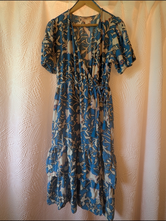 Knox Rose Dresses & Skirts - Knox Rose Blue Floral Wrap Dress